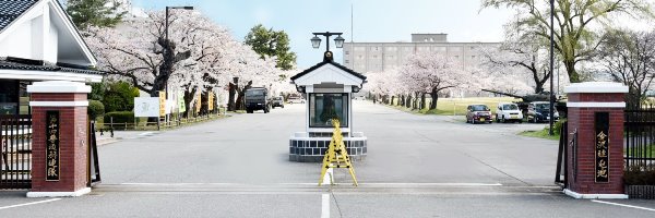 金沢駐屯地正門の写真です。