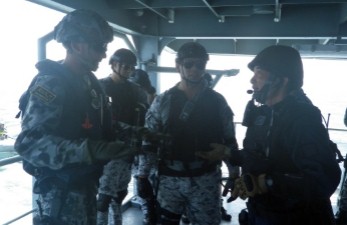 20170326 豪海軍との合同立入検査訓練