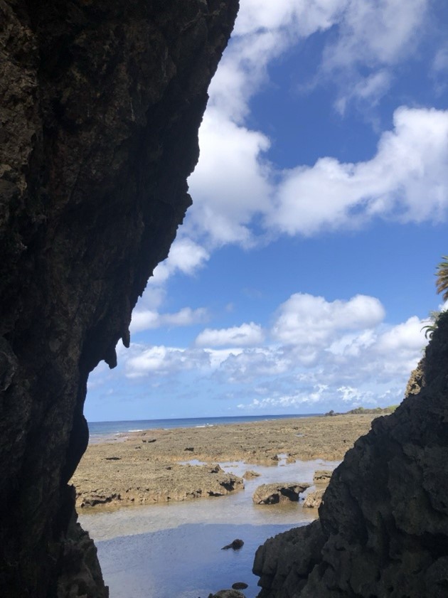 溶岩の裂け目
