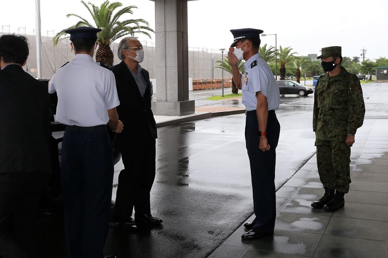 挨拶をする防衛大学校長