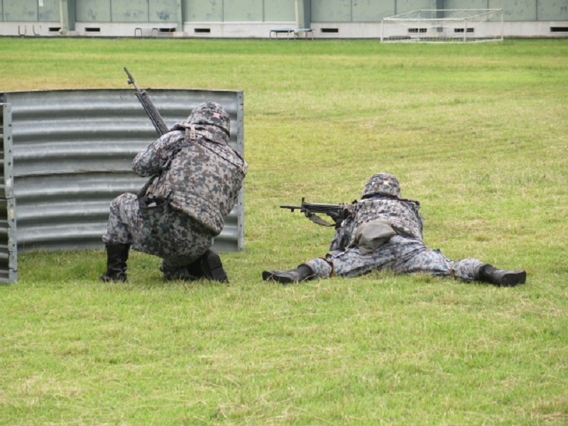 空包射撃の画像