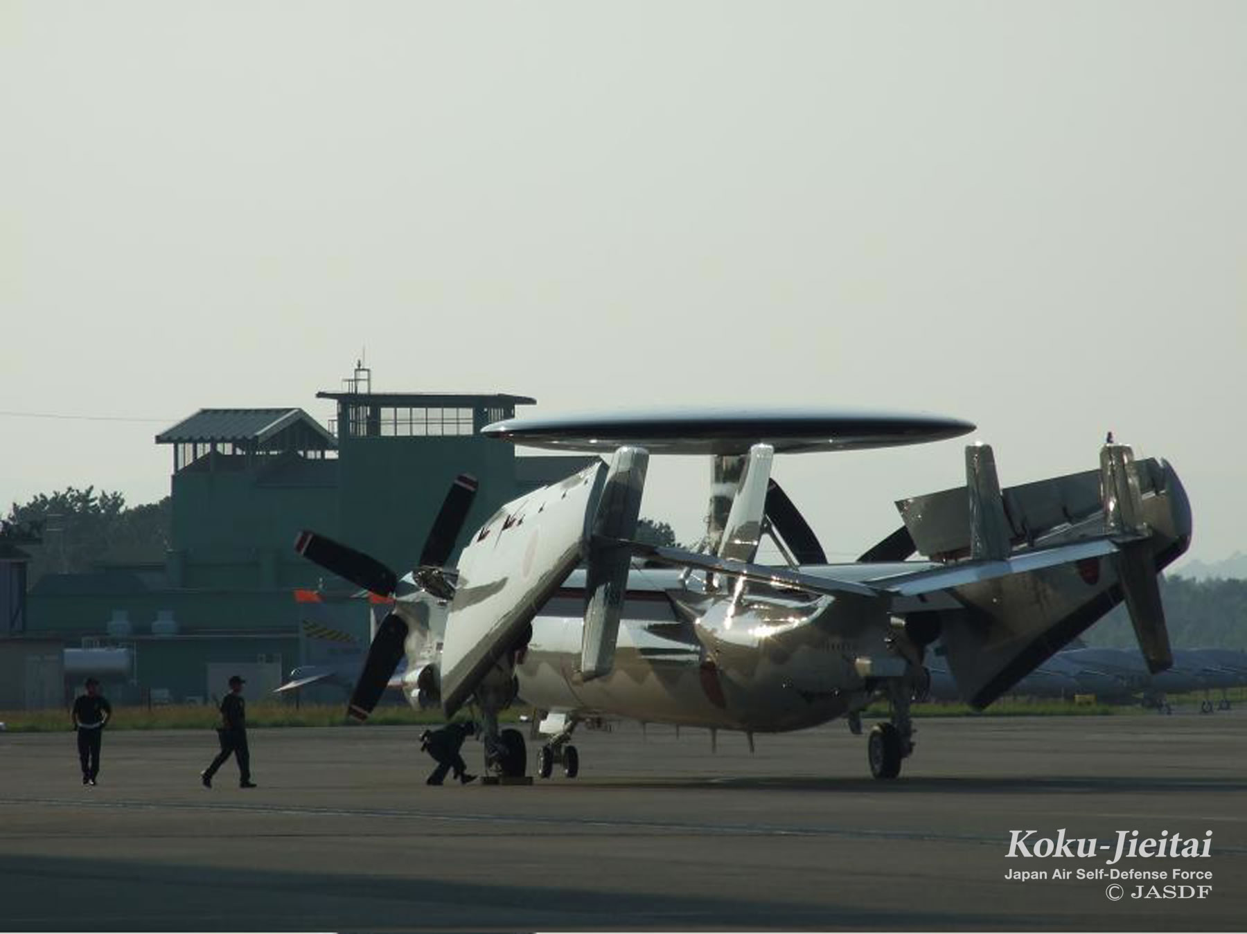 E-2C | 装備 | 防衛省 [JASDF] 航空自衛隊