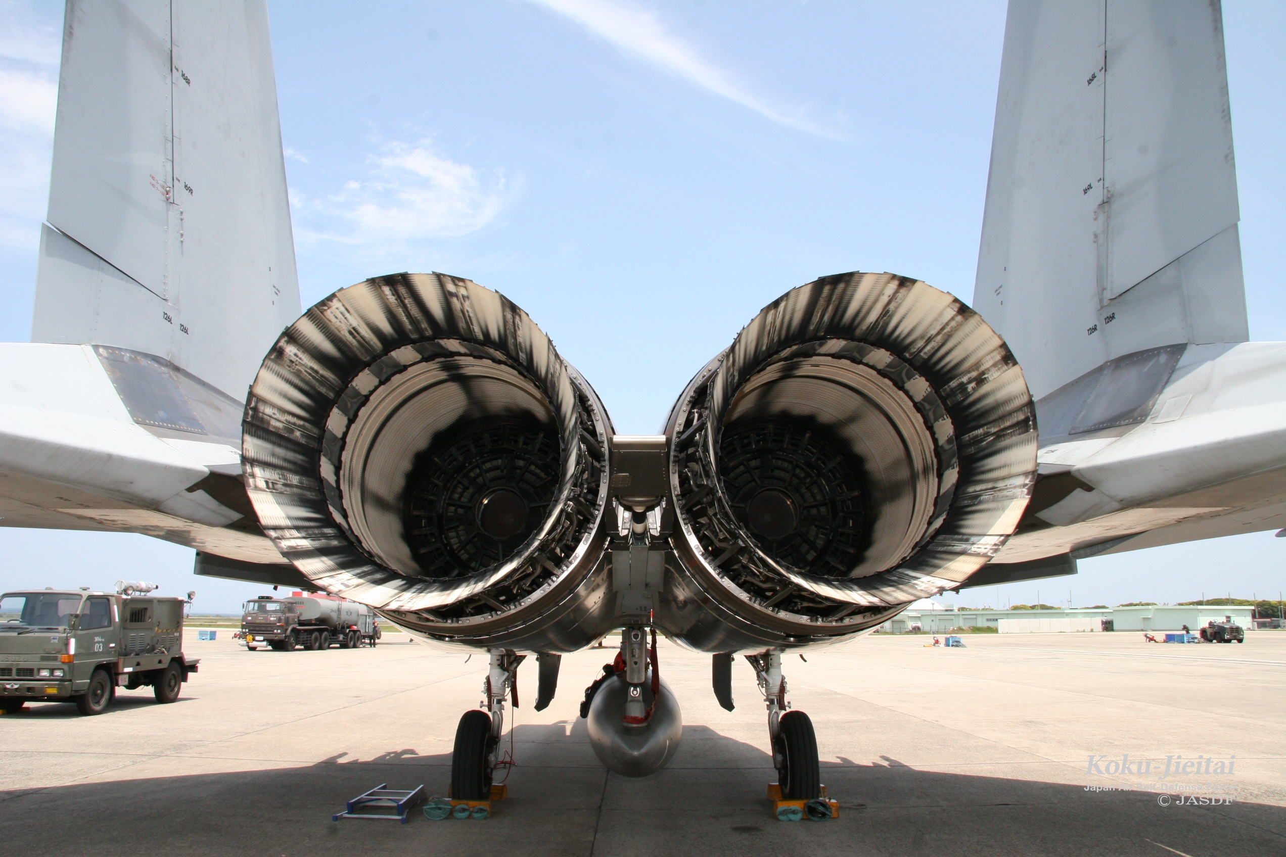 戦闘機低圧タービン銘板 F15、F16用F100エンジン