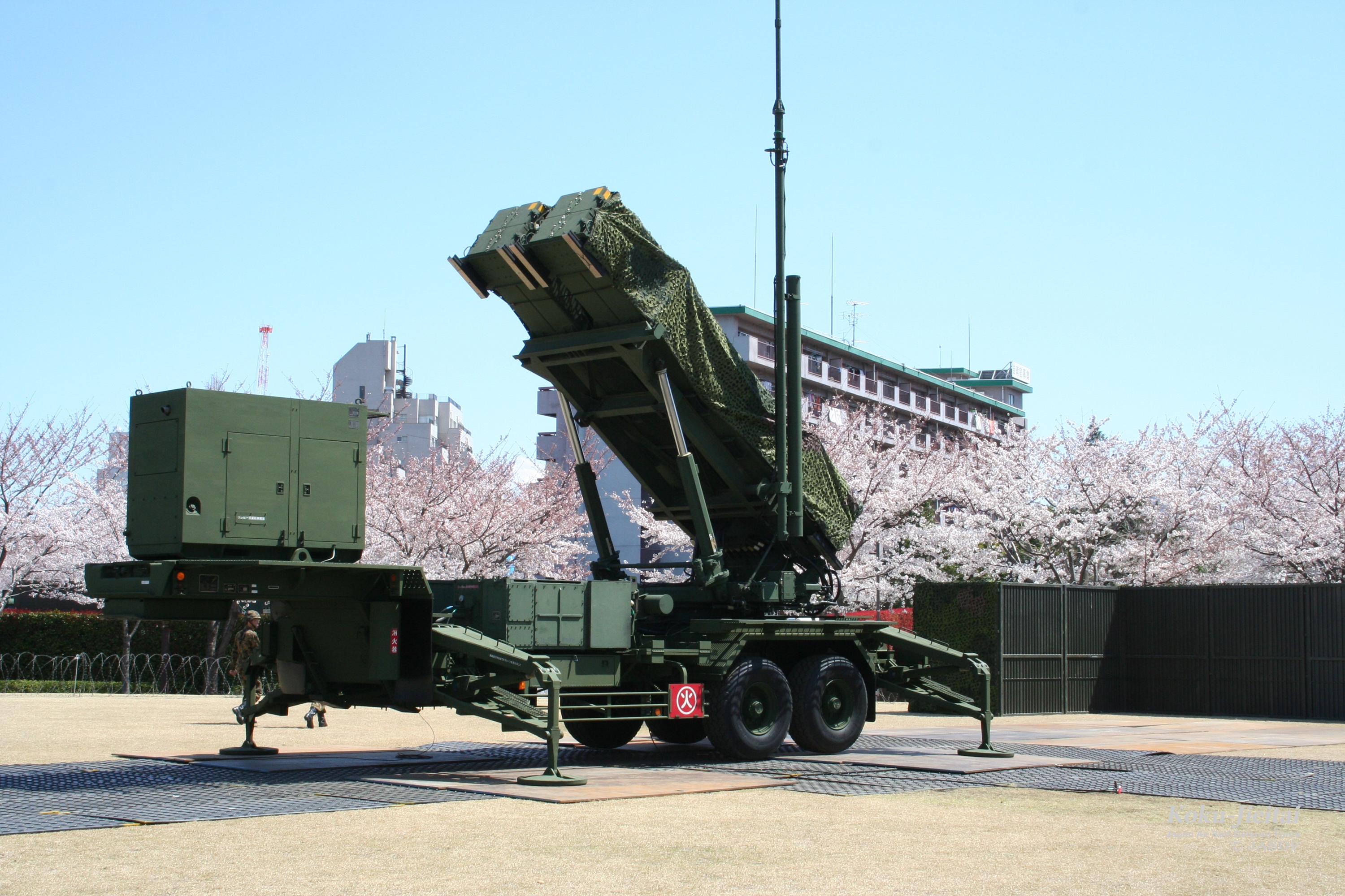 ペトリオット | 装備 | 防衛省 [JASDF] 航空自衛隊