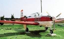 T-3レシプロ練習機