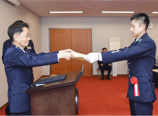 模範空曹及び事務官等招待行事の様子