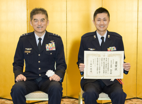 航空幕僚副長と吉田曹長