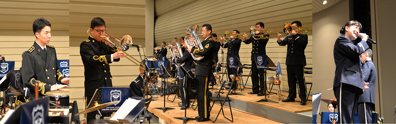 海上自衛隊大湊音楽隊の演奏者と南西航空音楽隊の森田３曹