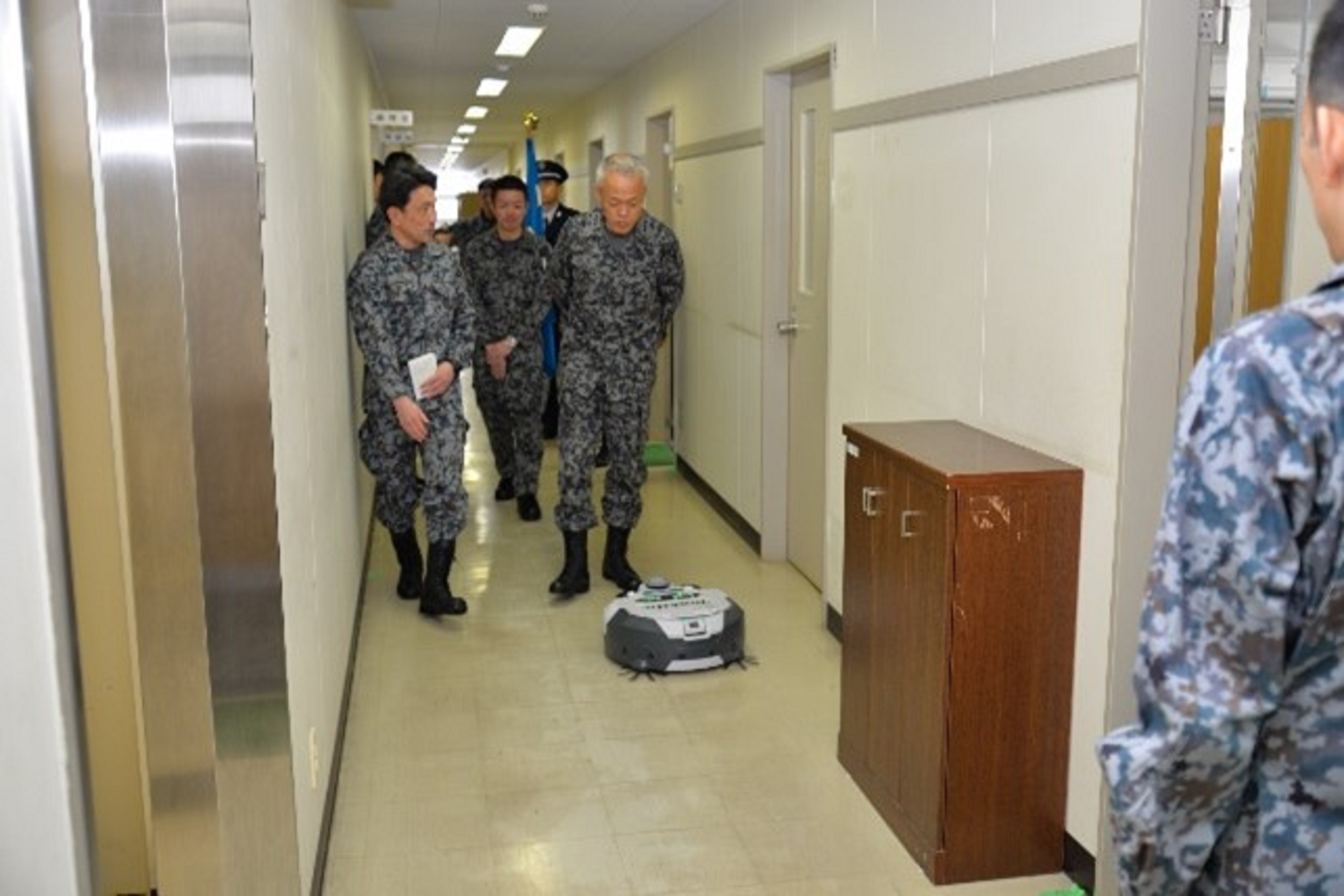 ロボット掃除機の活躍で隊員の負担も軽減