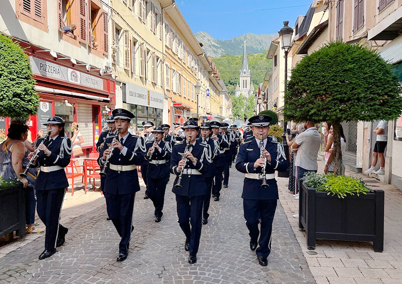 【新品・未使用】フランスの街の音楽隊　パレード　金彩　フェーヴ12点　送料込み IMG_8969_1600x.jpg?v=1726908518