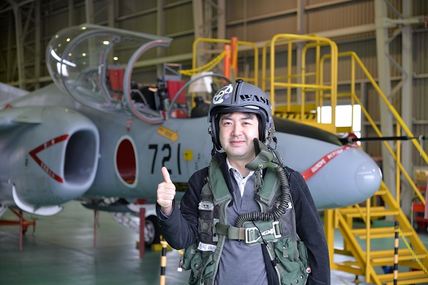 T-4�̑O�Ń|�[�Y�����߂���M�S��