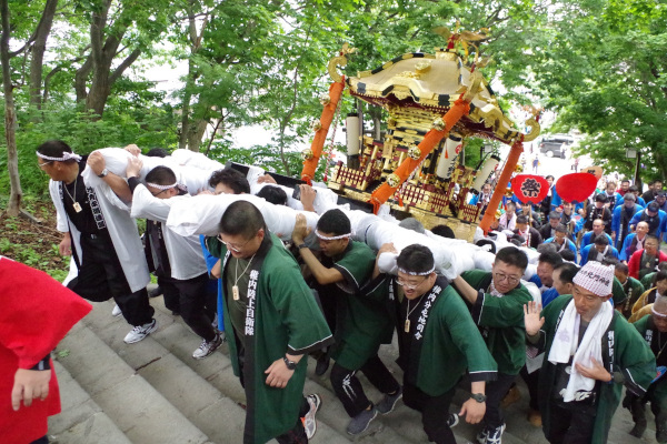 神輿会談駆け上がり