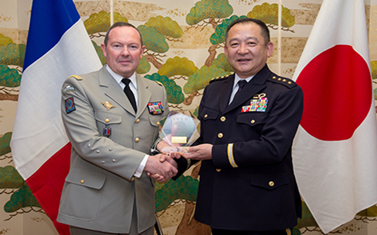 defense-cooperation_img02.png
