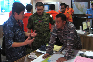 International Disaster Relief Activities for the Missing Indonesian Air Asia Airplane(15)