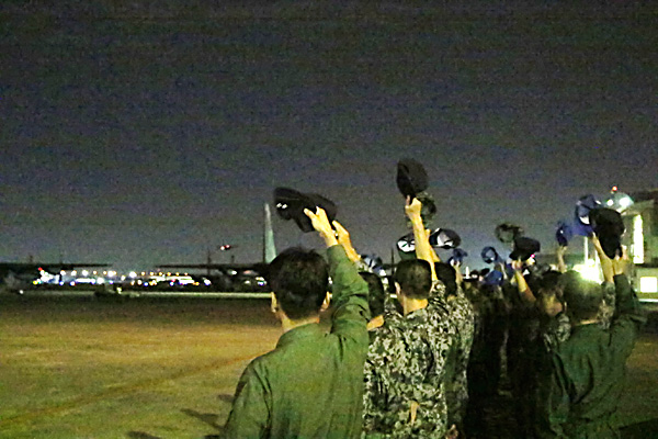 C-130 Transport Aircraft leaving Komaki for affected areas(Komaki)