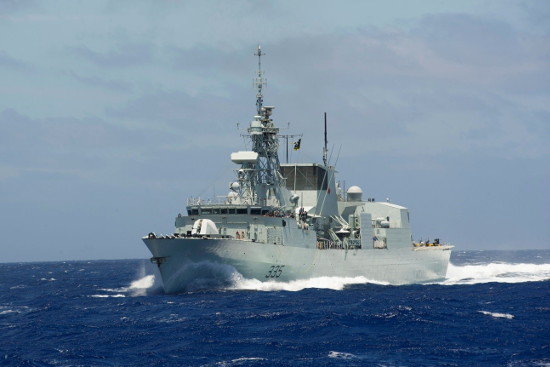 1106_01カナダ海軍フリーゲート「カルガリー」.jpg