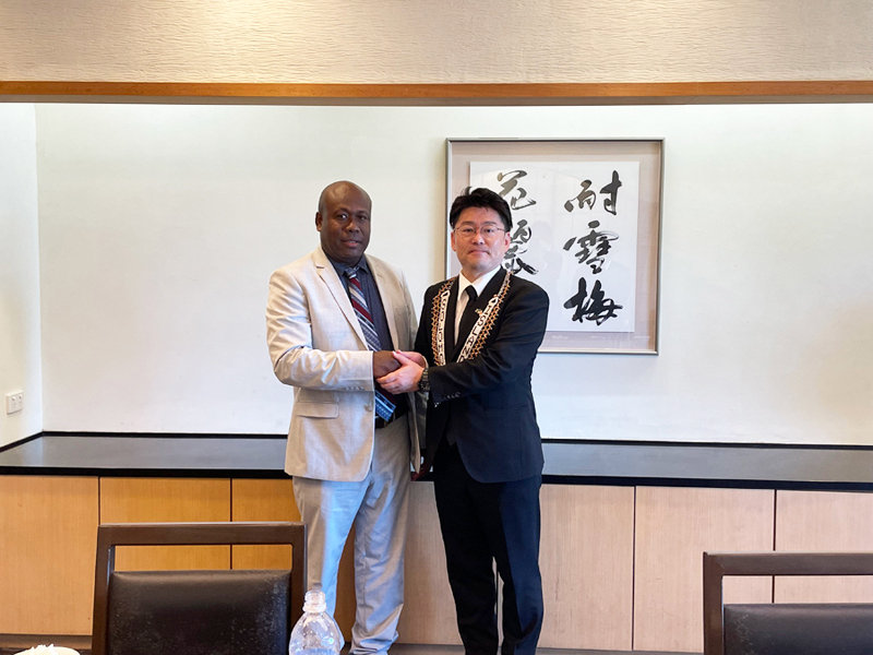 1-2-1ベケ大臣.jpg