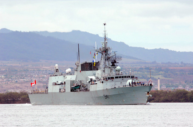 0822_01_【参考】加海軍フリーゲート「オタワ」（出典・加国防省）.jpg