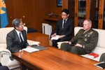 Prime Minister and Defense Minister Receive Courtesy Call from Commandant of the U.S. Marine Corps