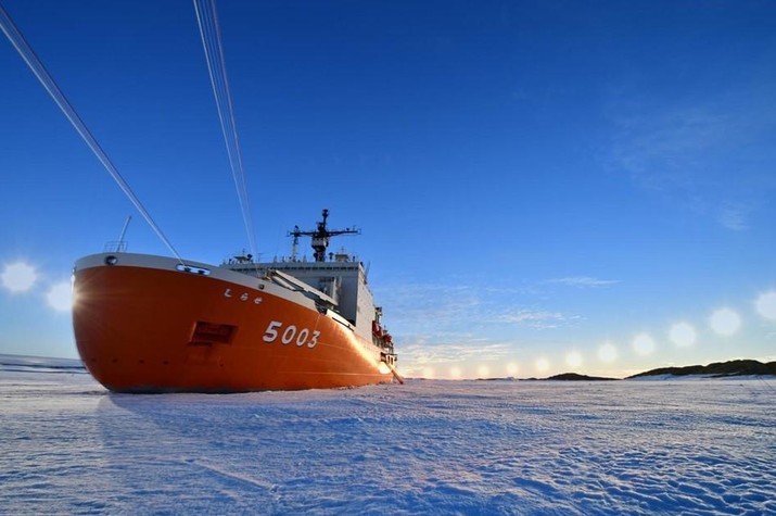 JS <em>Shirase</em> returns from the 61st Antarctic research