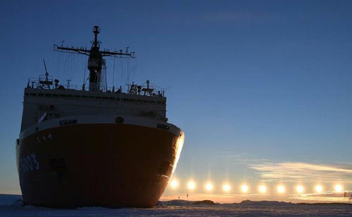 Icebreaker <em>Shirase</em>, 60th Japanese Antarctic Reserch Expedition, comes back to Japan