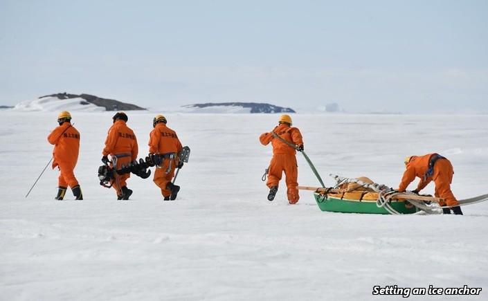 JS <em>Shirase</em> returns from the 61st Antarctic research
