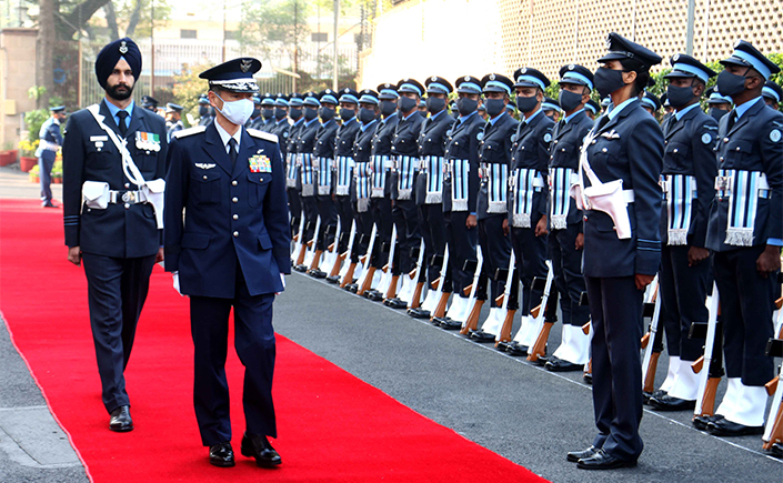 General Izutsu, Chief of Staff, JASDF Visits India