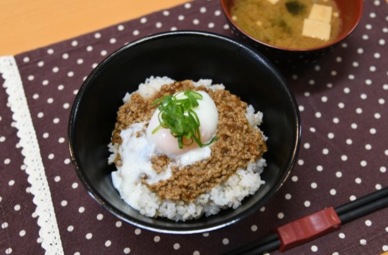 一志ポークの甘辛そぼろ丼