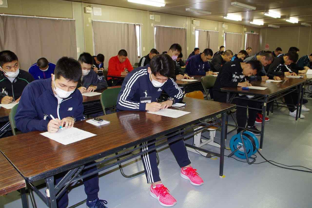 宣誓06