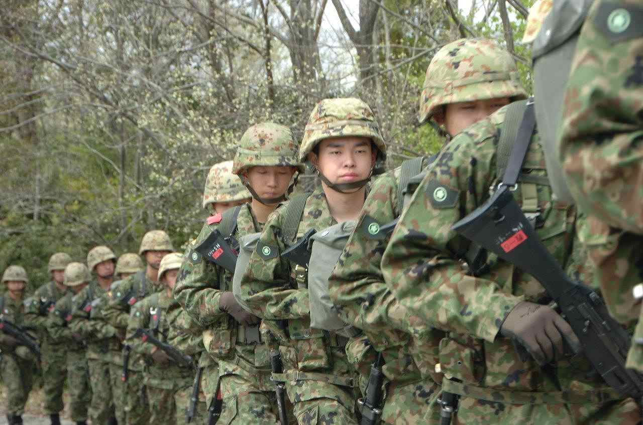 行進16
