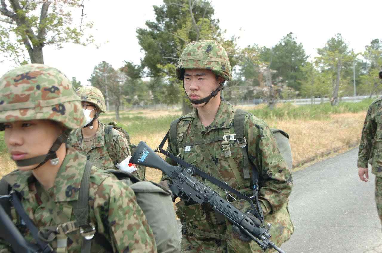 行進23