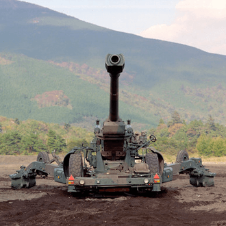 155mm榴弾砲（FH70）の写真