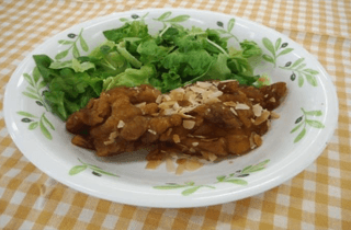 鶏肉のアーモンドからめ