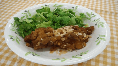 鶏肉のアーモンドからめ