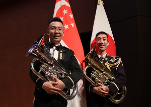シンガポール