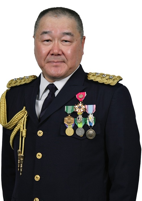 陸上自衛隊 第1師団 師団長・主要幹部の紹介 陸上自衛隊 第1師団 師団長・主要幹部の紹介
