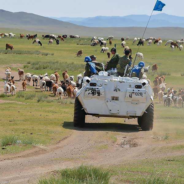 「モンゴルにて　国連平和維持活動」