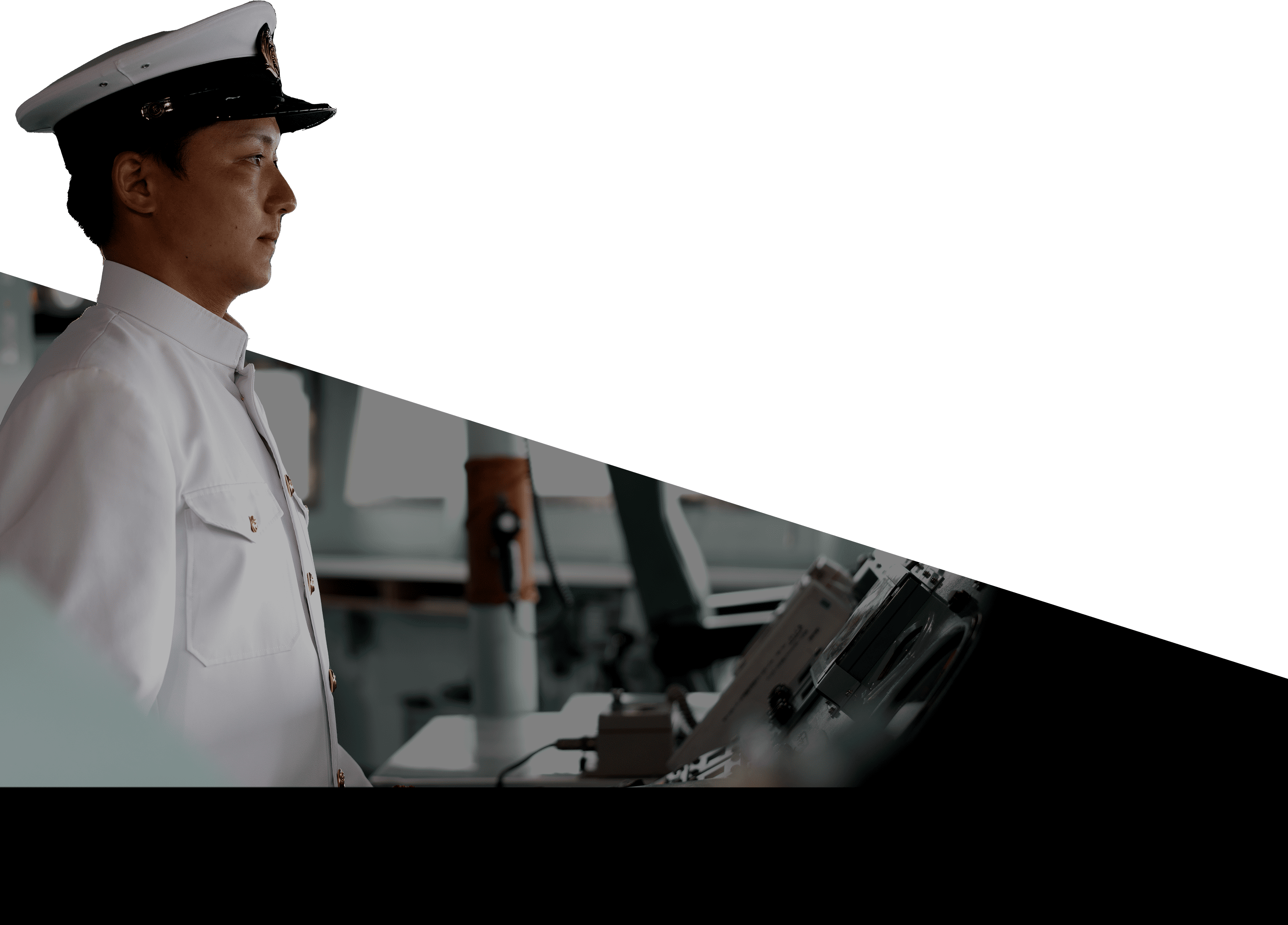 WHY自衛官_男性海上自衛官画像