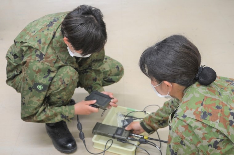 陸上自衛隊 野外敷物 国防女子くるめっ娘vol.31】