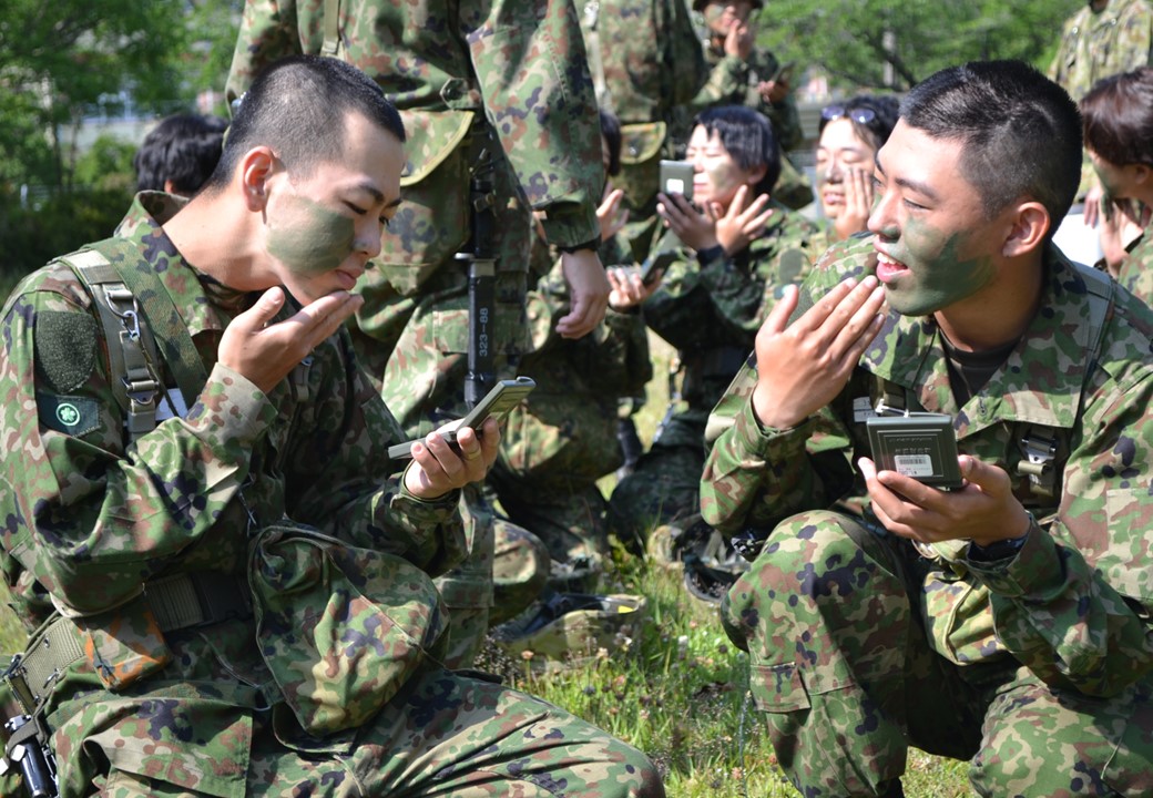 ドイツ軍 武装親衛隊 顔面偽装具 カモフラージュフェイスベール Amazon.co.jp: 3R 1/6 WW2 ドイツ軍 武装親衛隊 儀仗兵 アーチャード