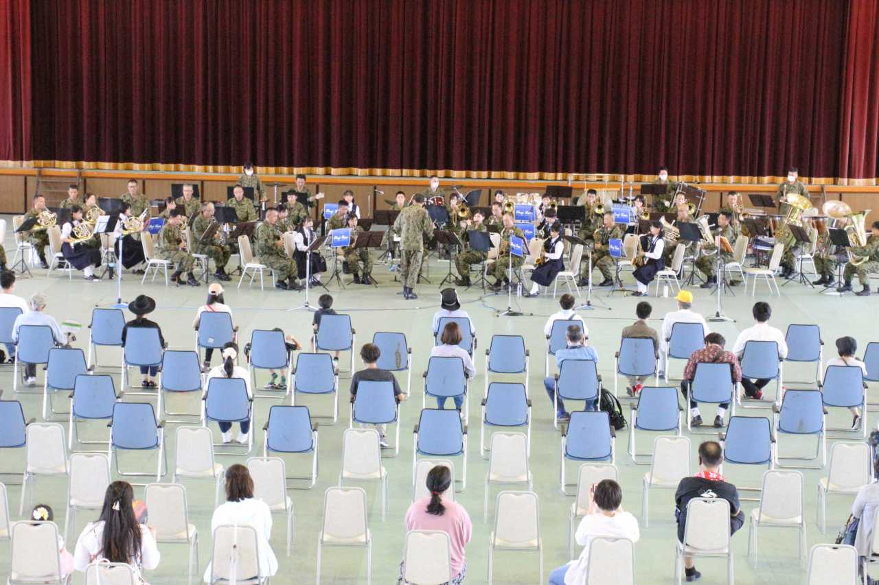 萩光塩学院高校吹奏楽部と第１３音楽隊との共演