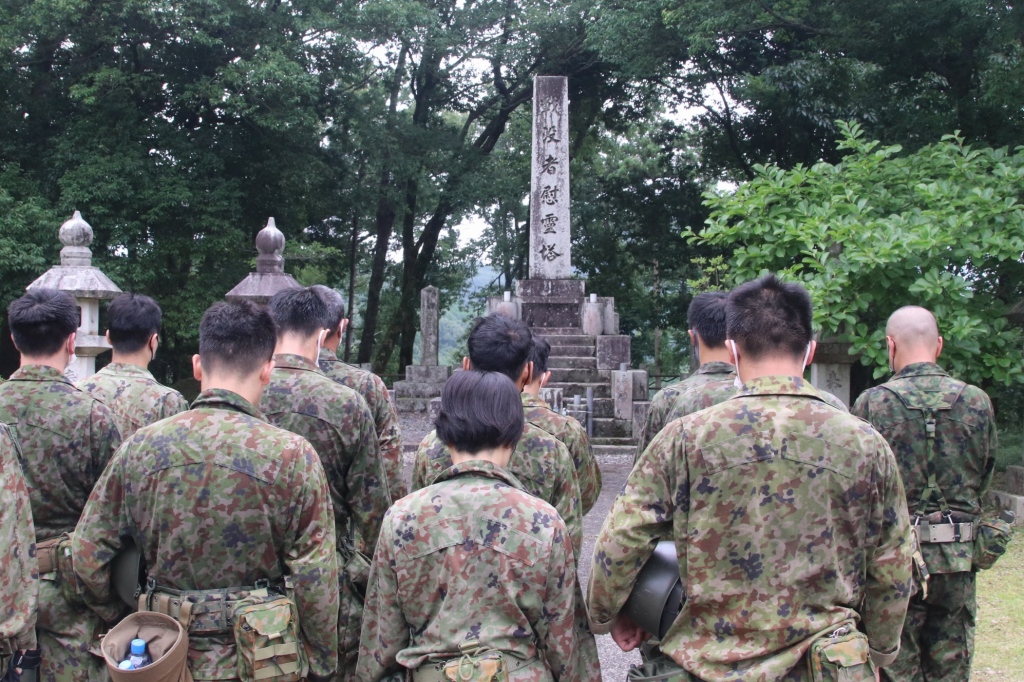 師団・旅団兵站概説 平成15年3月 陸戦学会 師団・旅団兵站概説 平成15年3月 陸戦学会 Yahoo!オークション