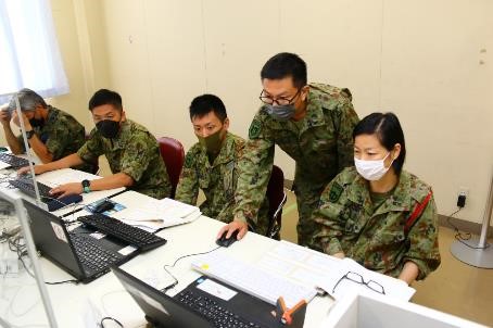 慣れない言語に四苦八苦