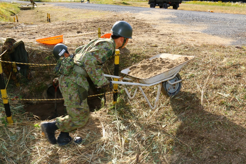 幹線道路等側溝整備（１３偵）