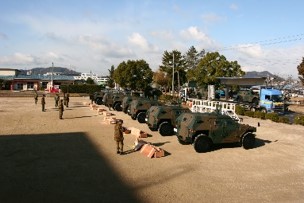 軽装甲機動車　配備