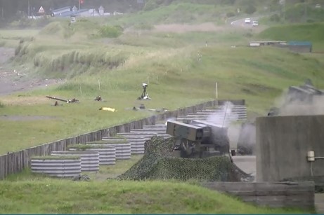 93式近距離地対空誘導弾(近)の射撃