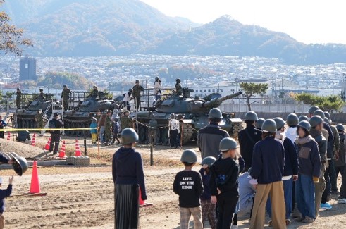 <戦車試乗>