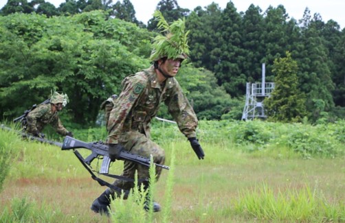 素早く目標へ前進