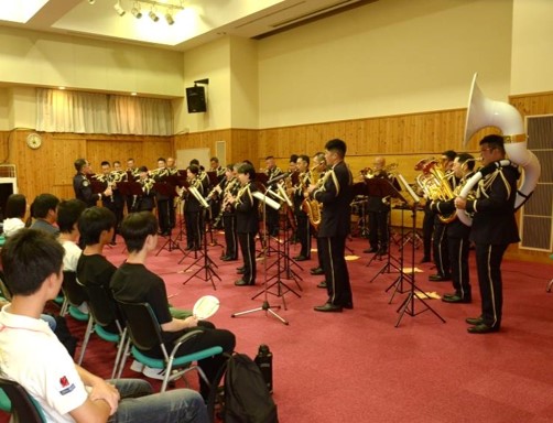 音楽隊の演奏