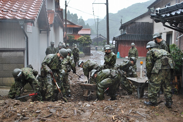 雨が降ってきても作業を継続